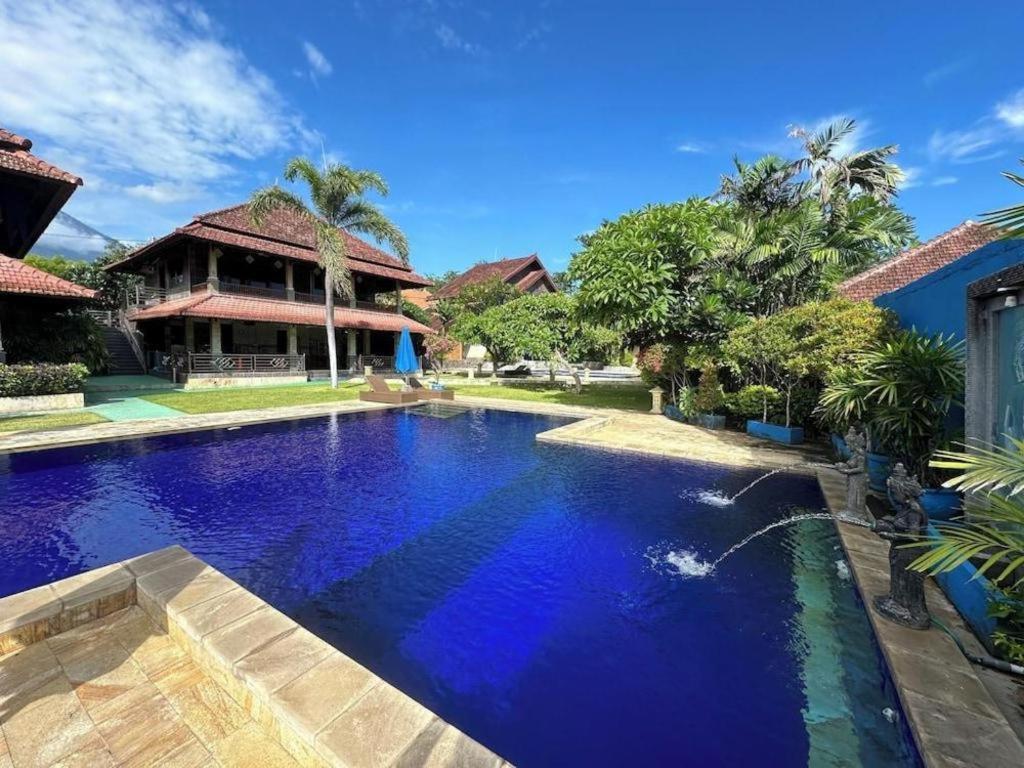 Tulamben Wreck Divers Resort & Restaurant Экстерьер фото