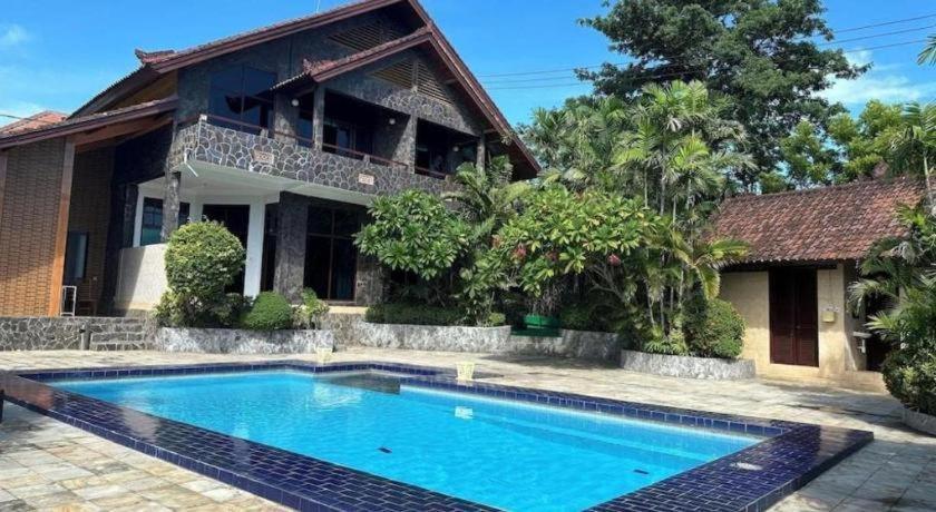 Tulamben Wreck Divers Resort & Restaurant Экстерьер фото