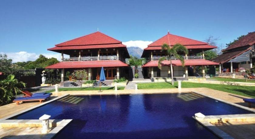 Tulamben Wreck Divers Resort & Restaurant Экстерьер фото